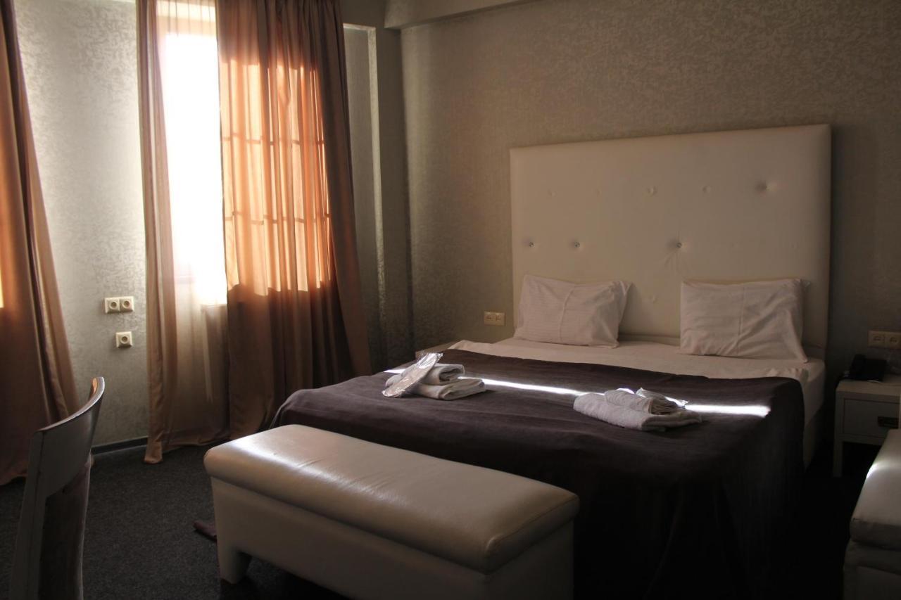 Hotel Plaza 트빌리시 외부 사진