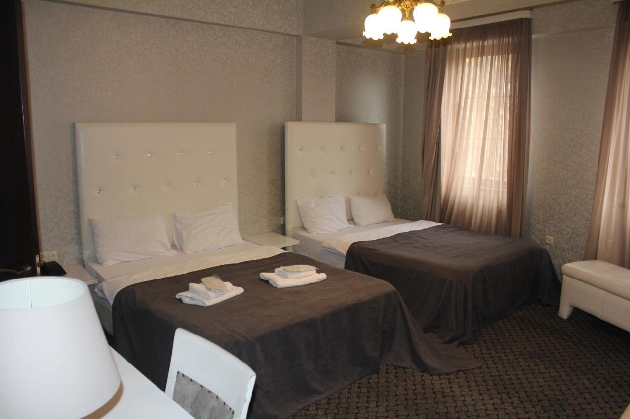 Hotel Plaza 트빌리시 외부 사진